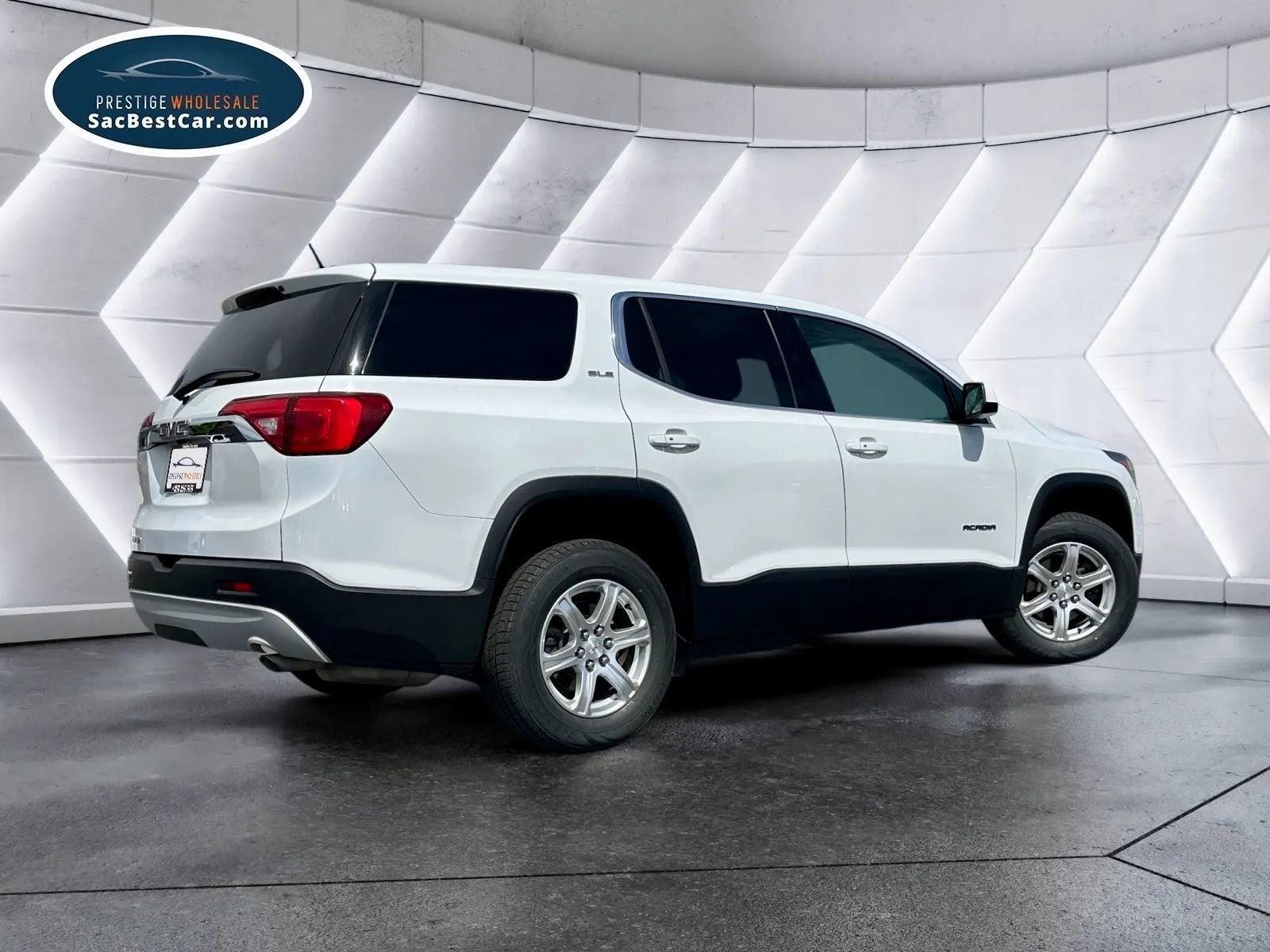 Used 2019 GMC Acadia SLE image 8