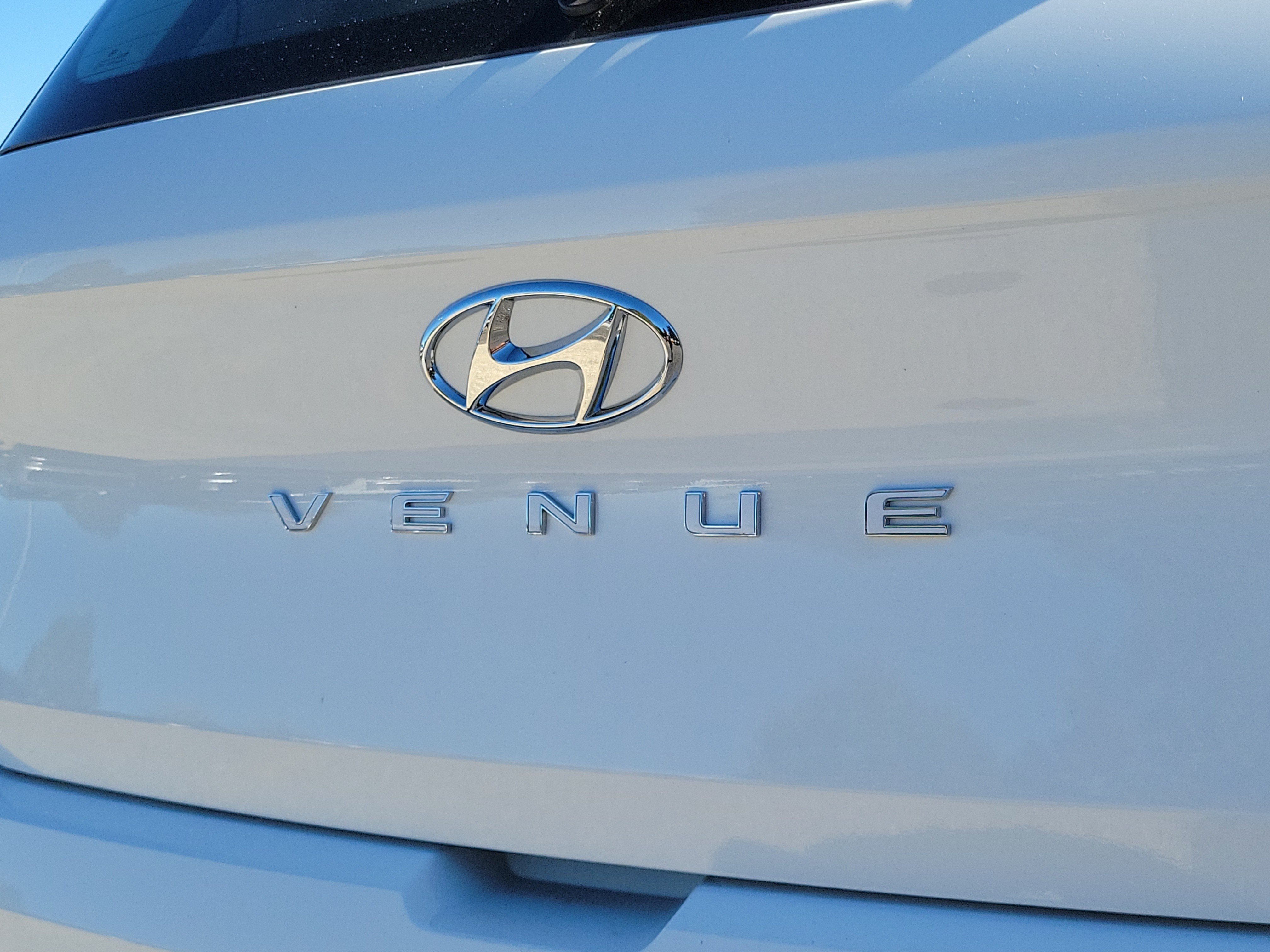 New 2026 Hyundai Venue SEL FWD image 6