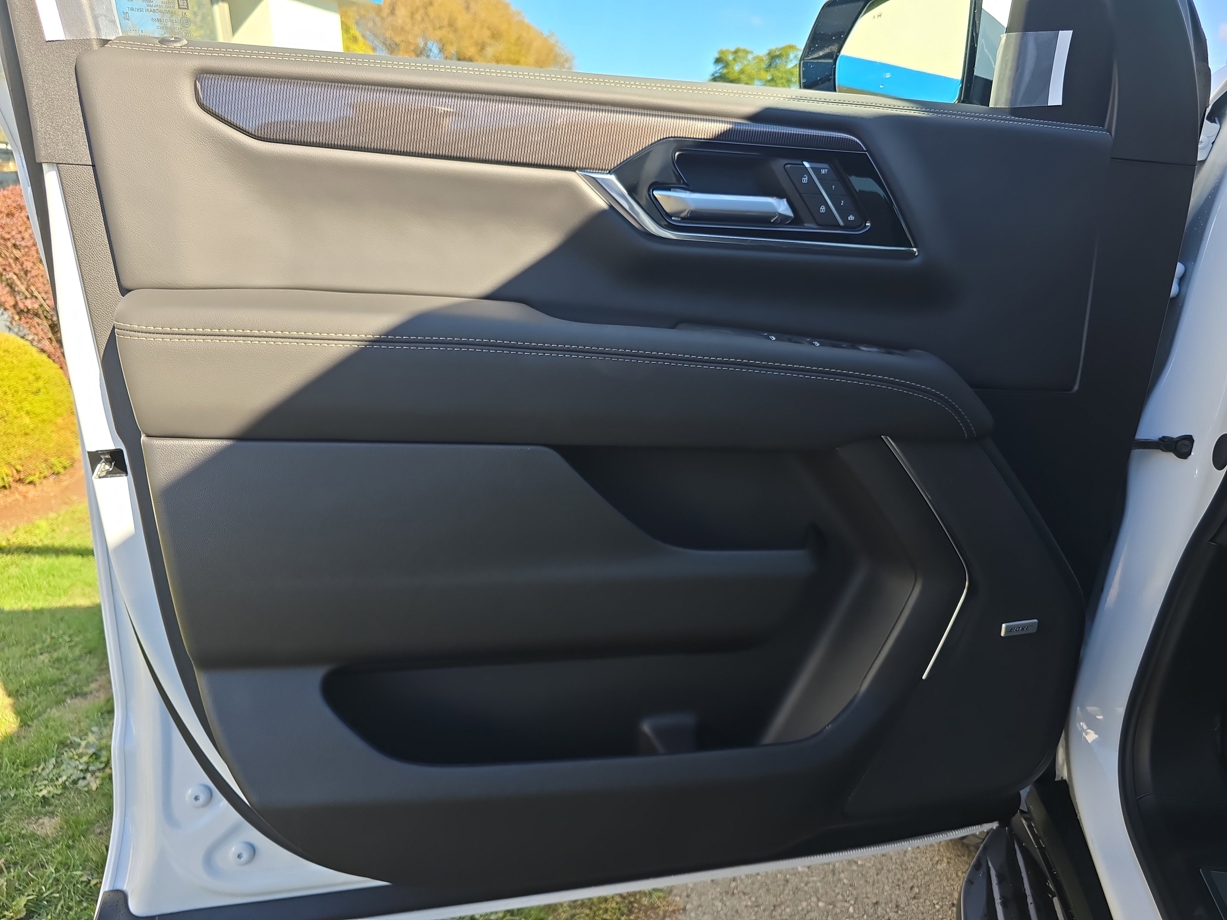 New 2026 GMC Yukon XL Elevation image 18
