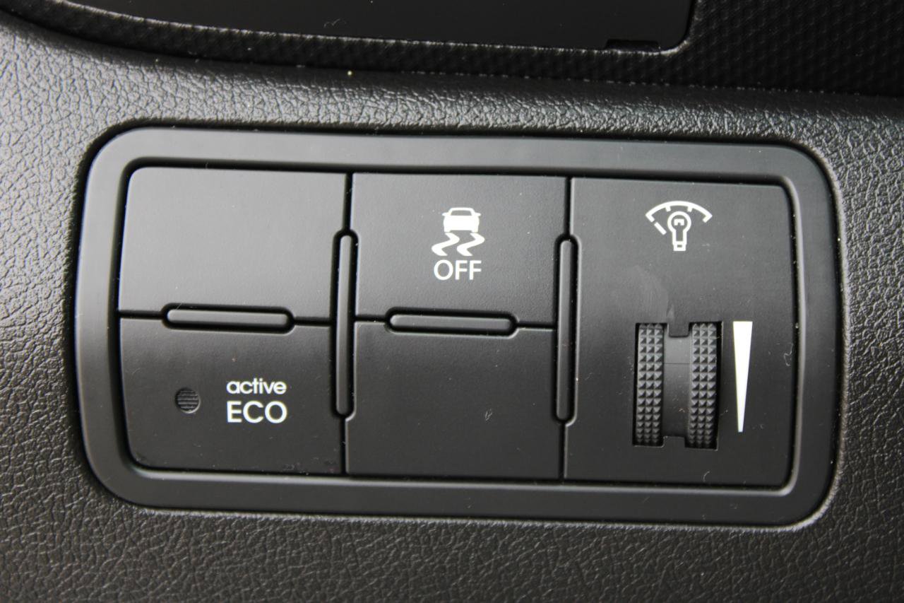 Used 2017 Hyundai Accent SE FWD image 24