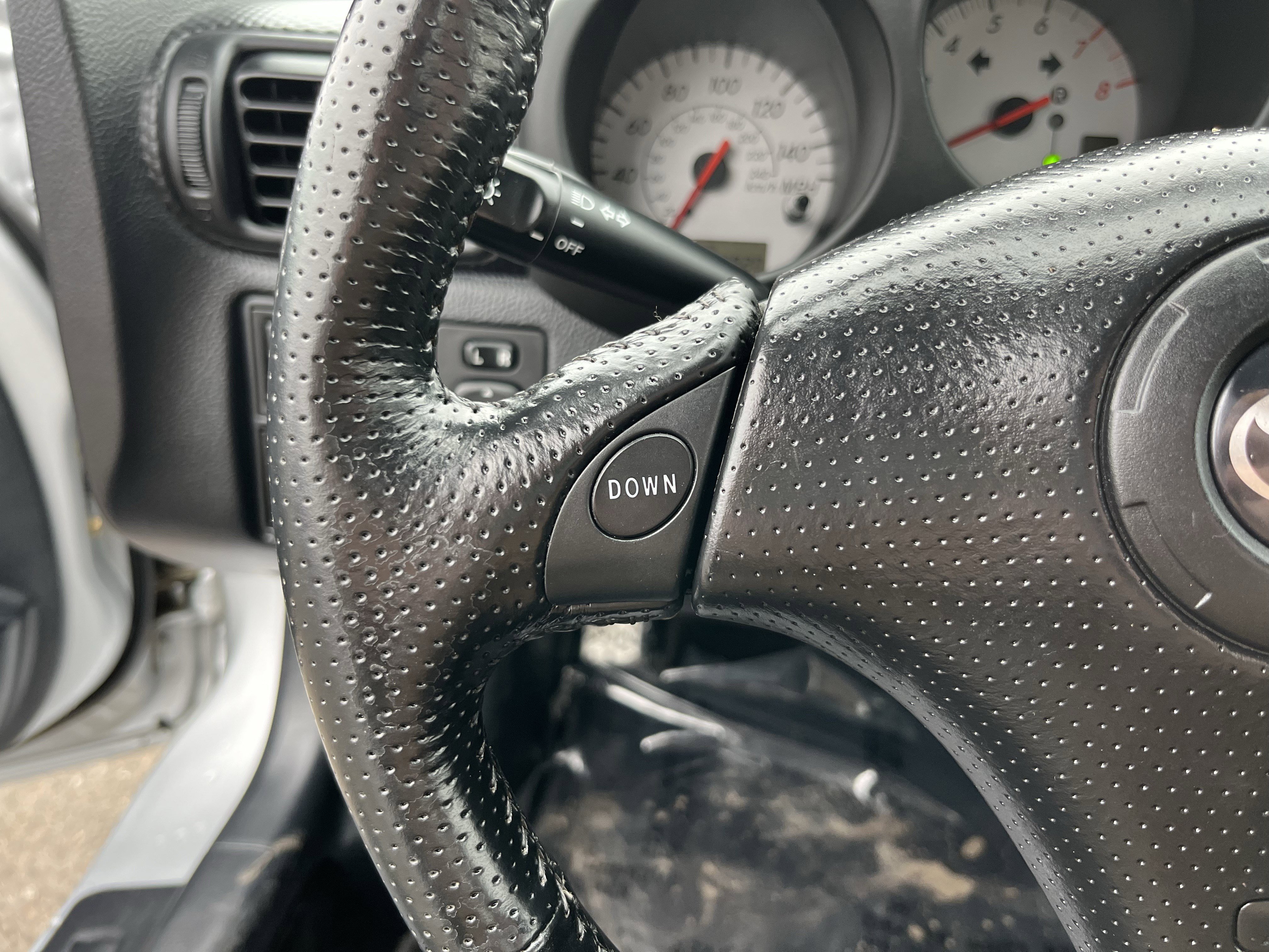 Used 2004 Toyota MR2 image 14