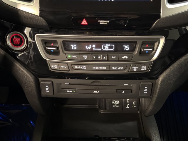 Used 2017 Honda Pilot Touring image 32