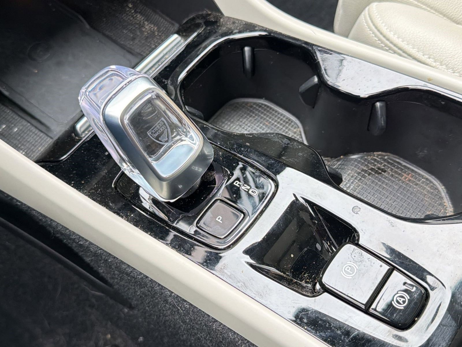 Certified 2023 Volvo XC40 B5 Plus w/ Driver Assist Package image 23