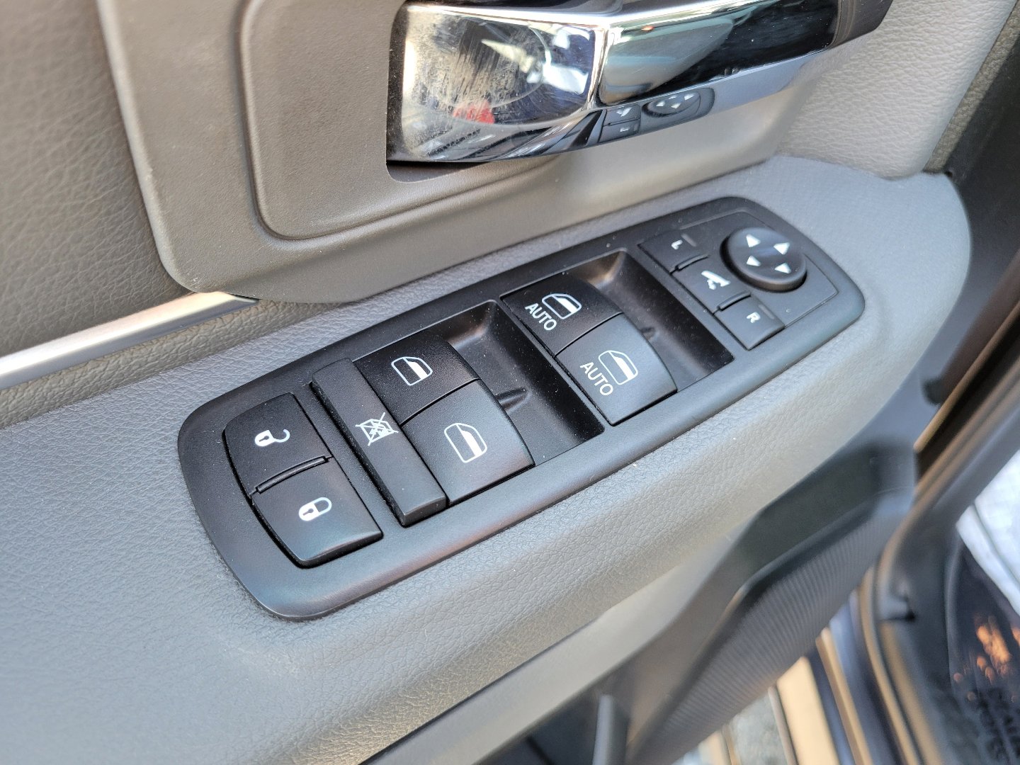 Used 2018 RAM 1500 Big Horn AWD/4WD image 18