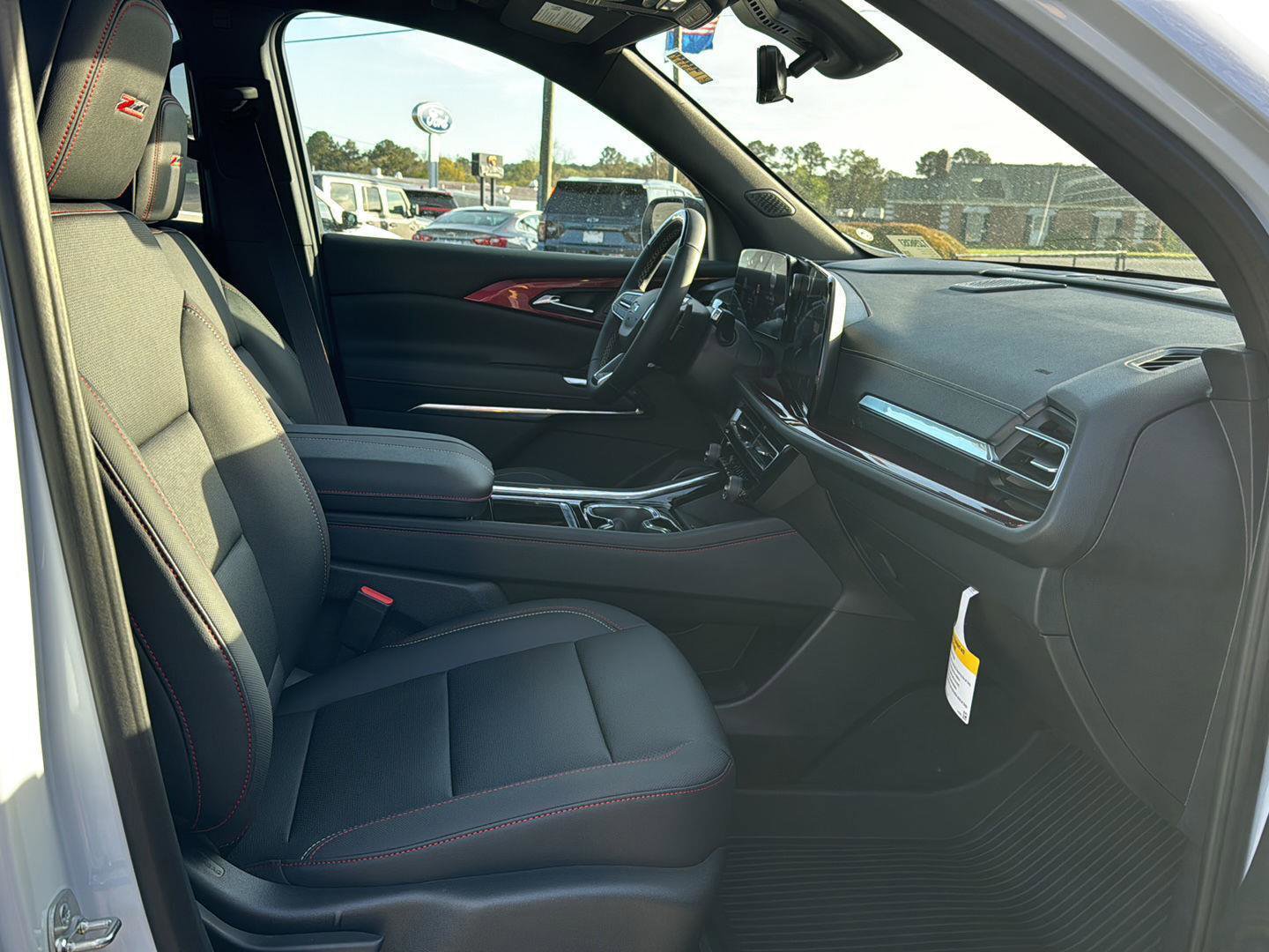 New 2026 Chevrolet Traverse Z71 w/ Enhanced Driving Package image 10