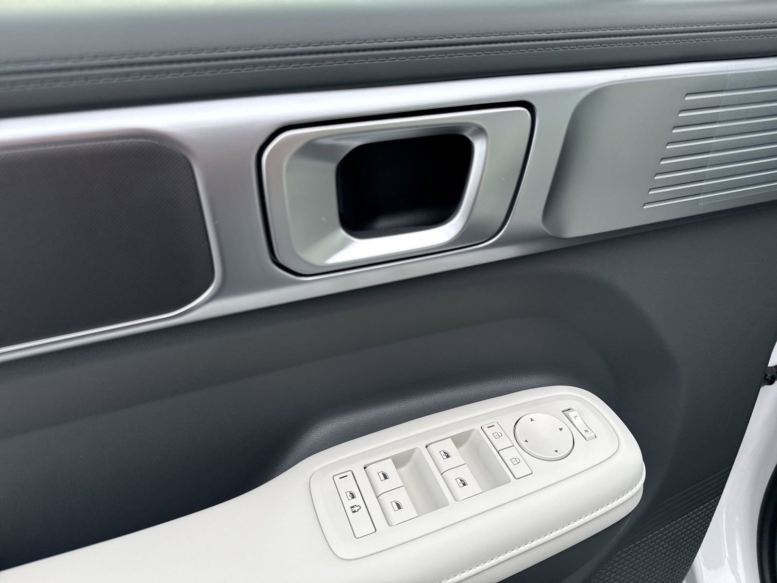 New 2026 Hyundai Santa Fe SEL image 15