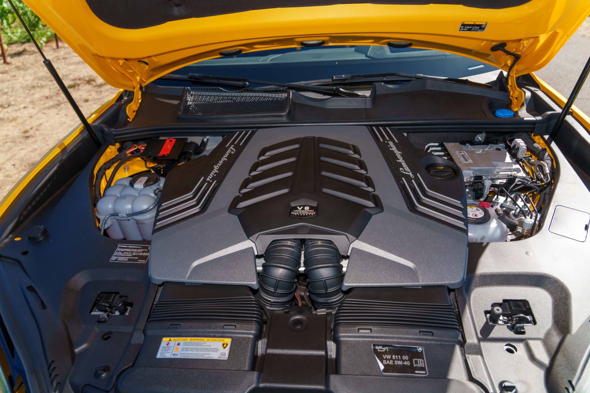 Used 2025 Lamborghini Urus SE image 70