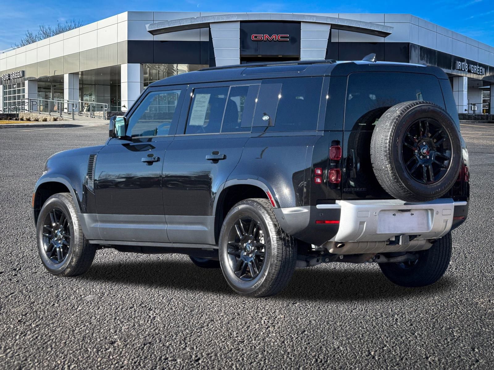 Used 2024 Land Rover Defender 110 S image 5