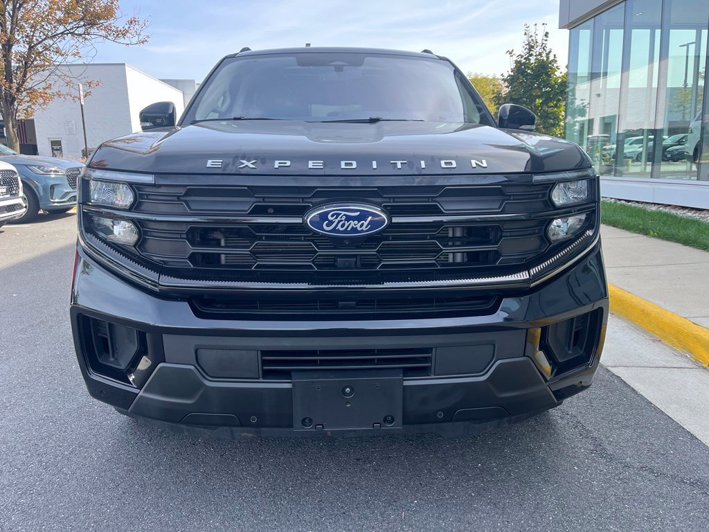 Certified 2025 Ford Expedition Max Active AWD/4WD image 2