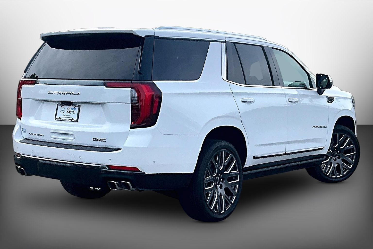 Used 2026 GMC Yukon Denali Ultimate AWD/4WD image 12