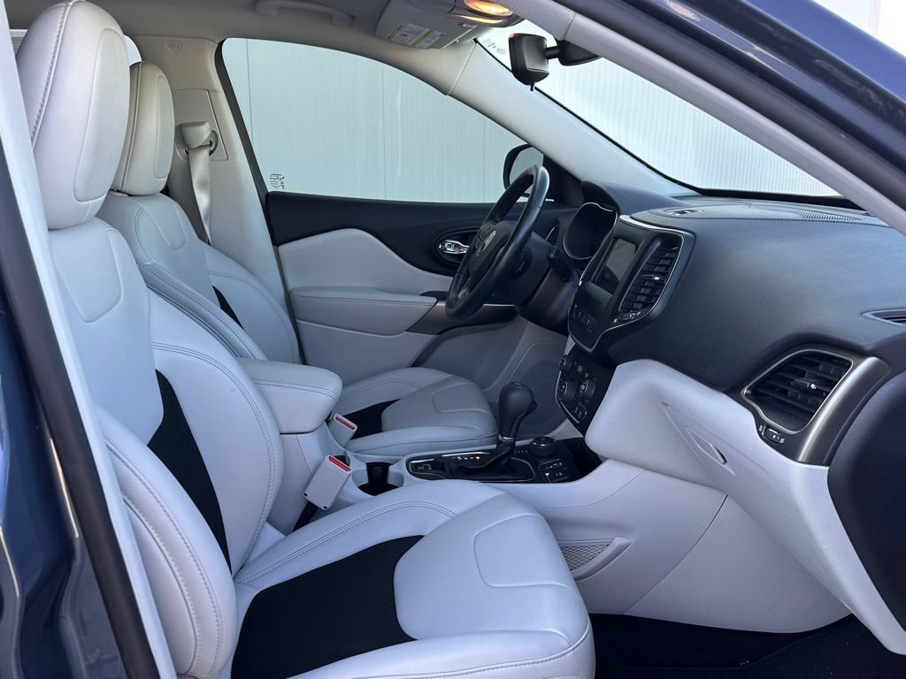 Used 2021 Jeep Cherokee Latitude Plus image 21