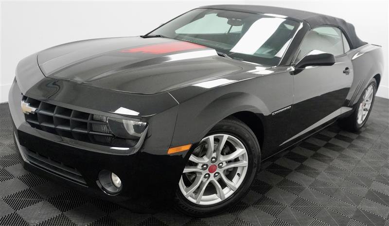 Used 2013 Chevrolet Camaro LT image 2
