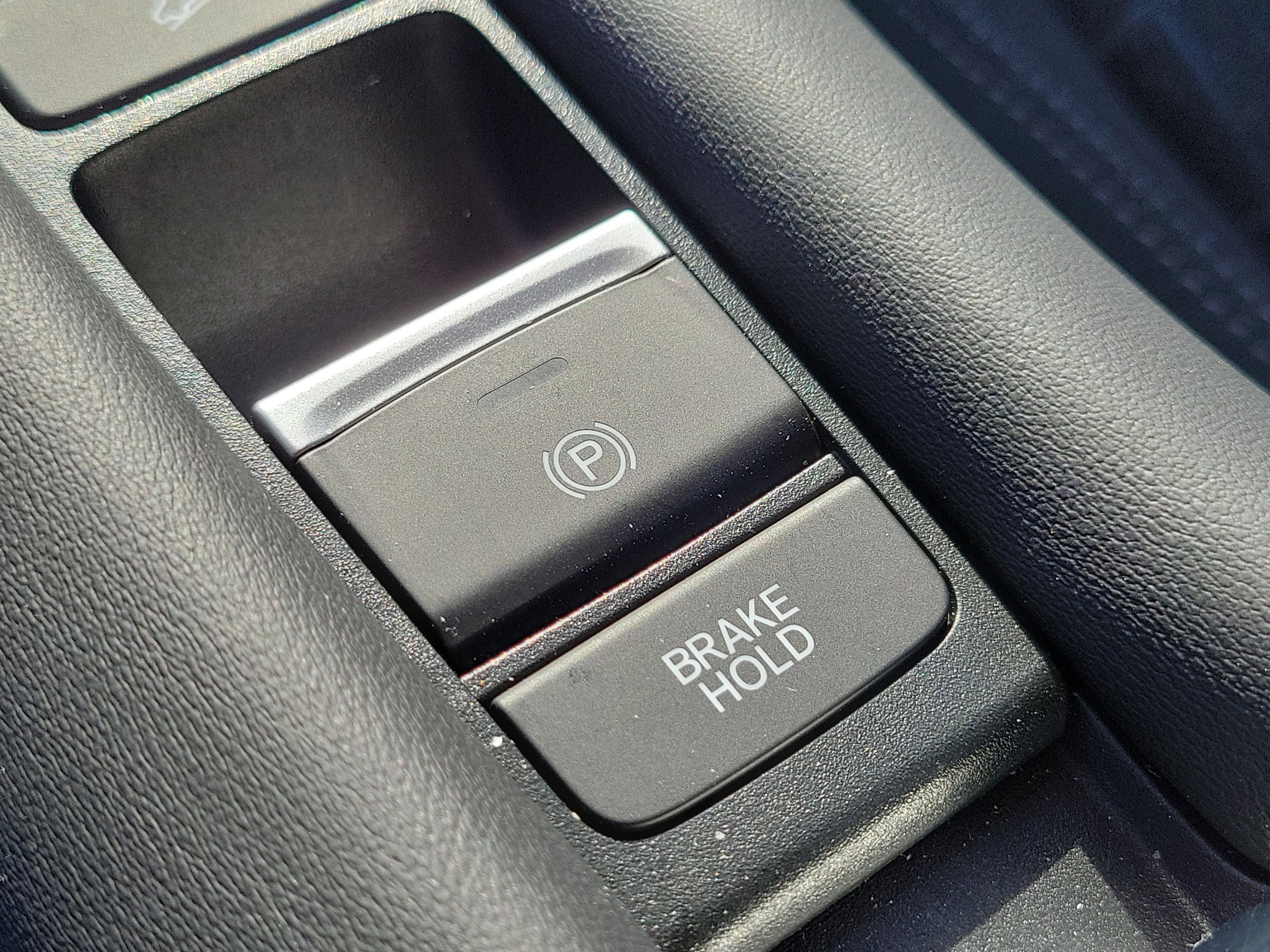 Used 2024 Honda HR-V LX image 30