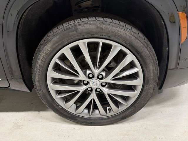 Certified 2025 Buick Enclave Avenir AWD/4WD image 14