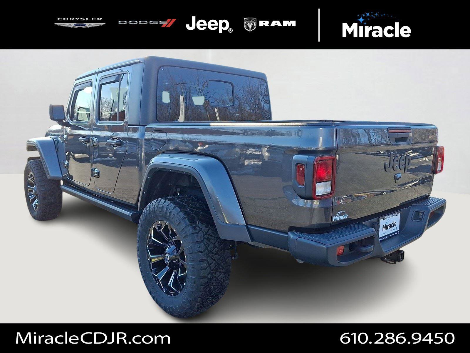 Certified 2022 Jeep Gladiator Sport image 4