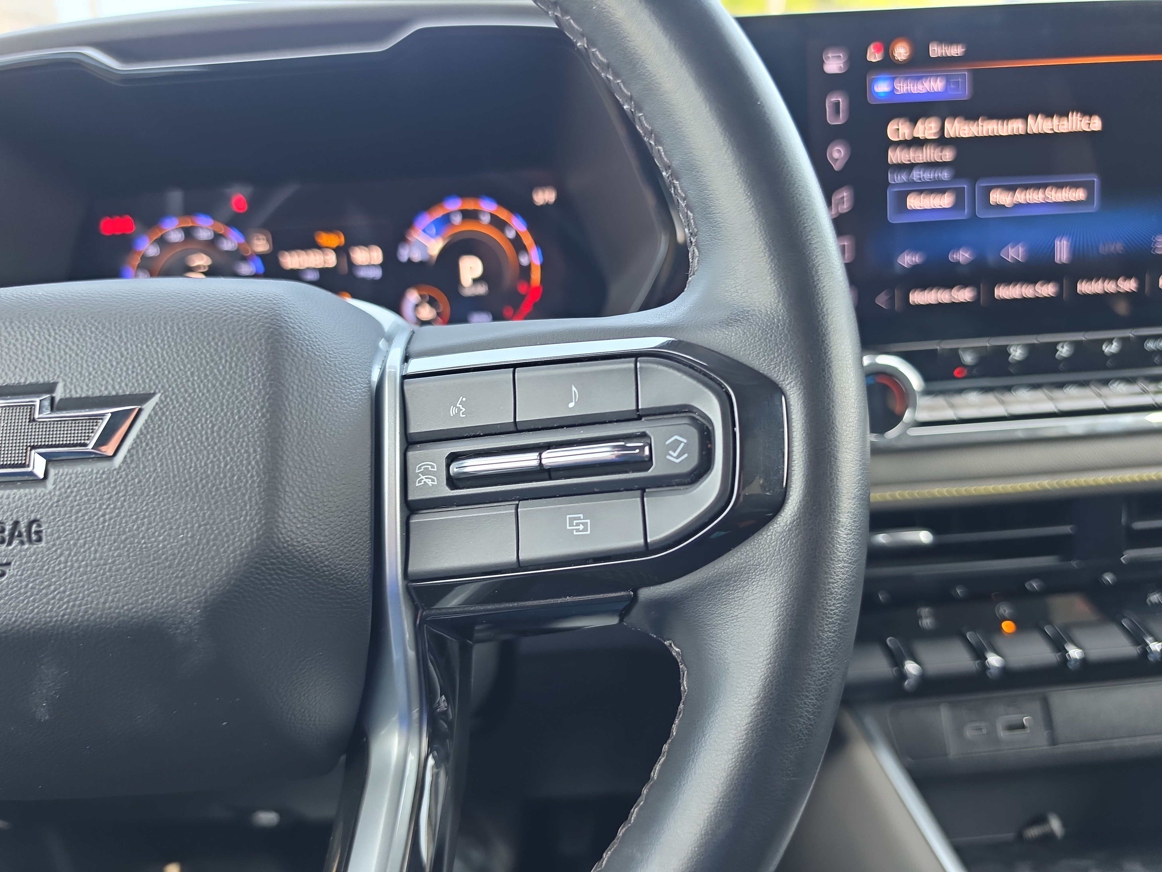 Used 2024 Chevrolet Colorado ZR2 w/ Technology Package AWD/4WD image 20