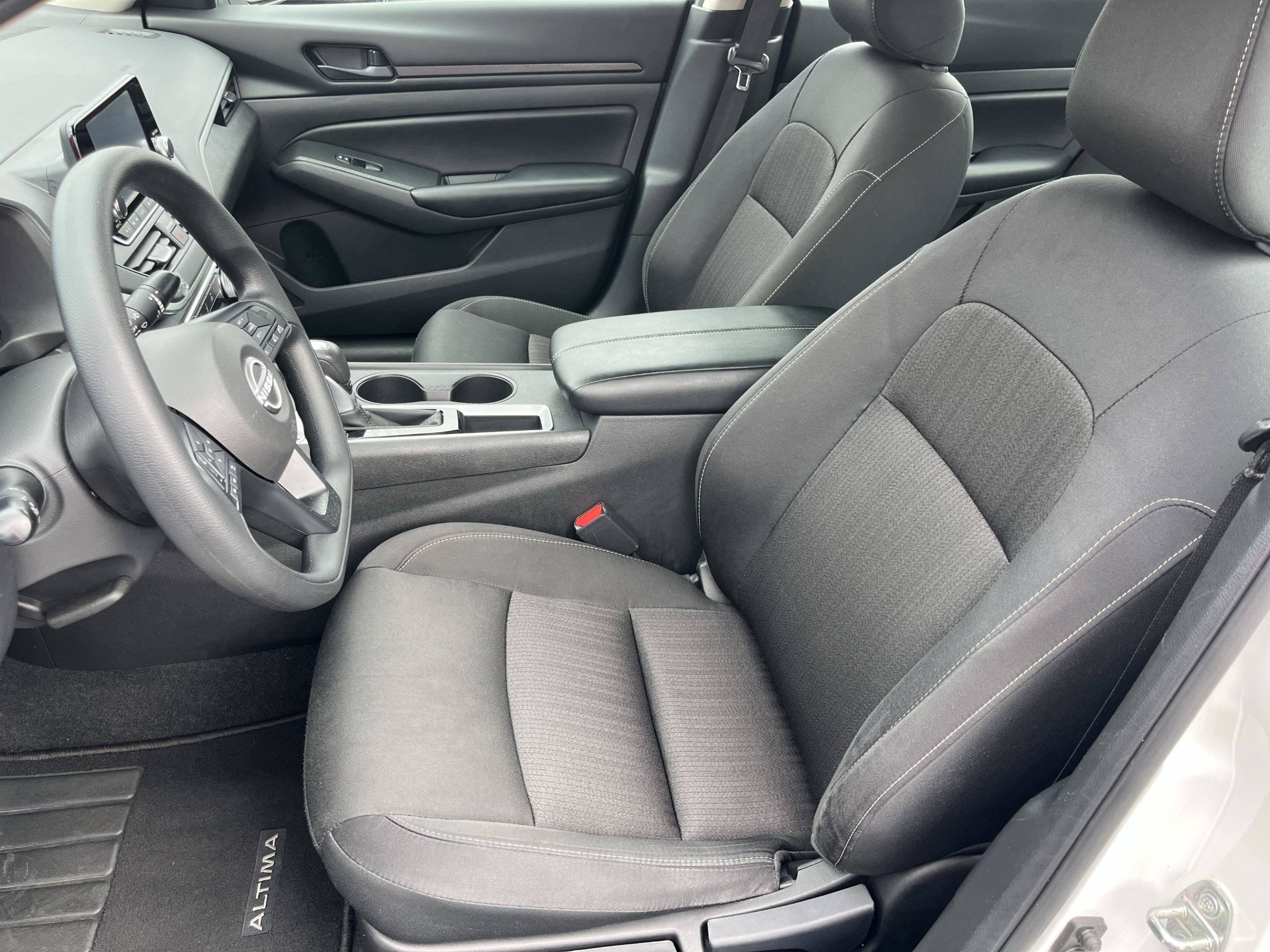 Used 2024 Nissan Altima 2.5 S image 13