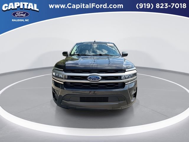 Certified 2024 Ford Expedition Max XLT image 3