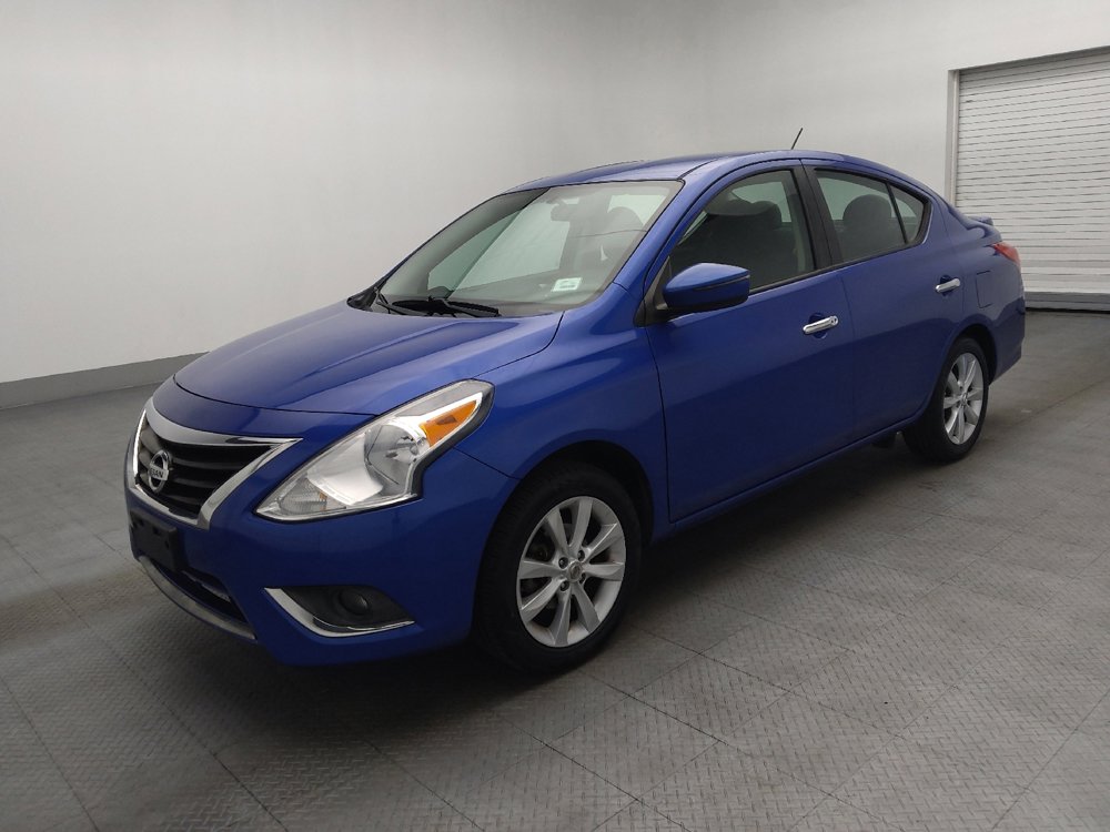 Used 2016 Nissan Versa SL image 2