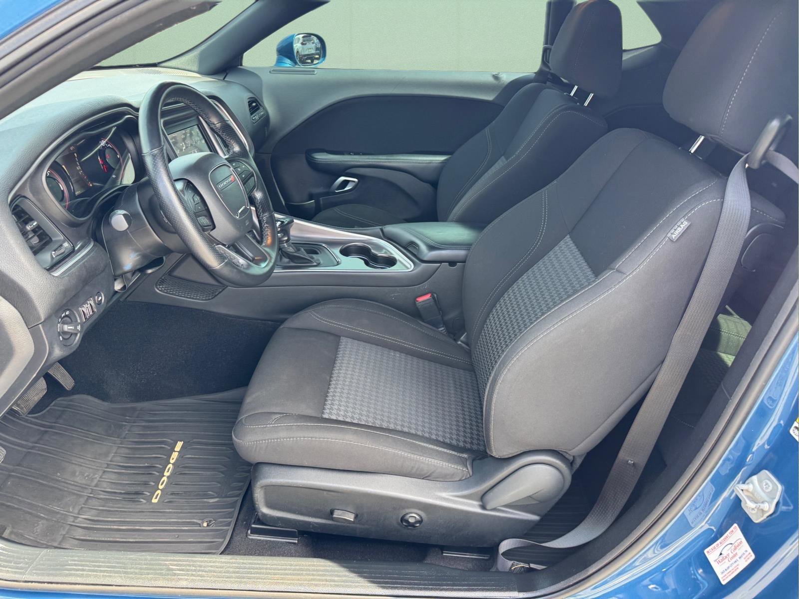 Used 2021 Dodge Challenger SXT w/ Driver Convenience Group image 5