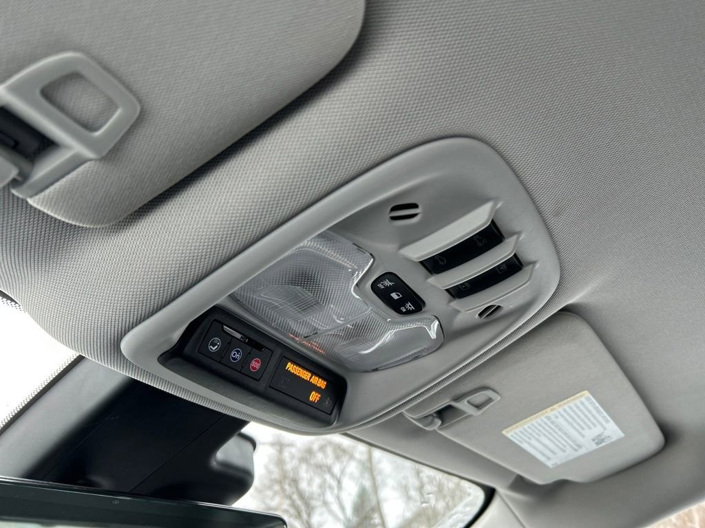 Used 2023 Chevrolet Bolt EUV Premier w/ Sun & Sound Package image 31