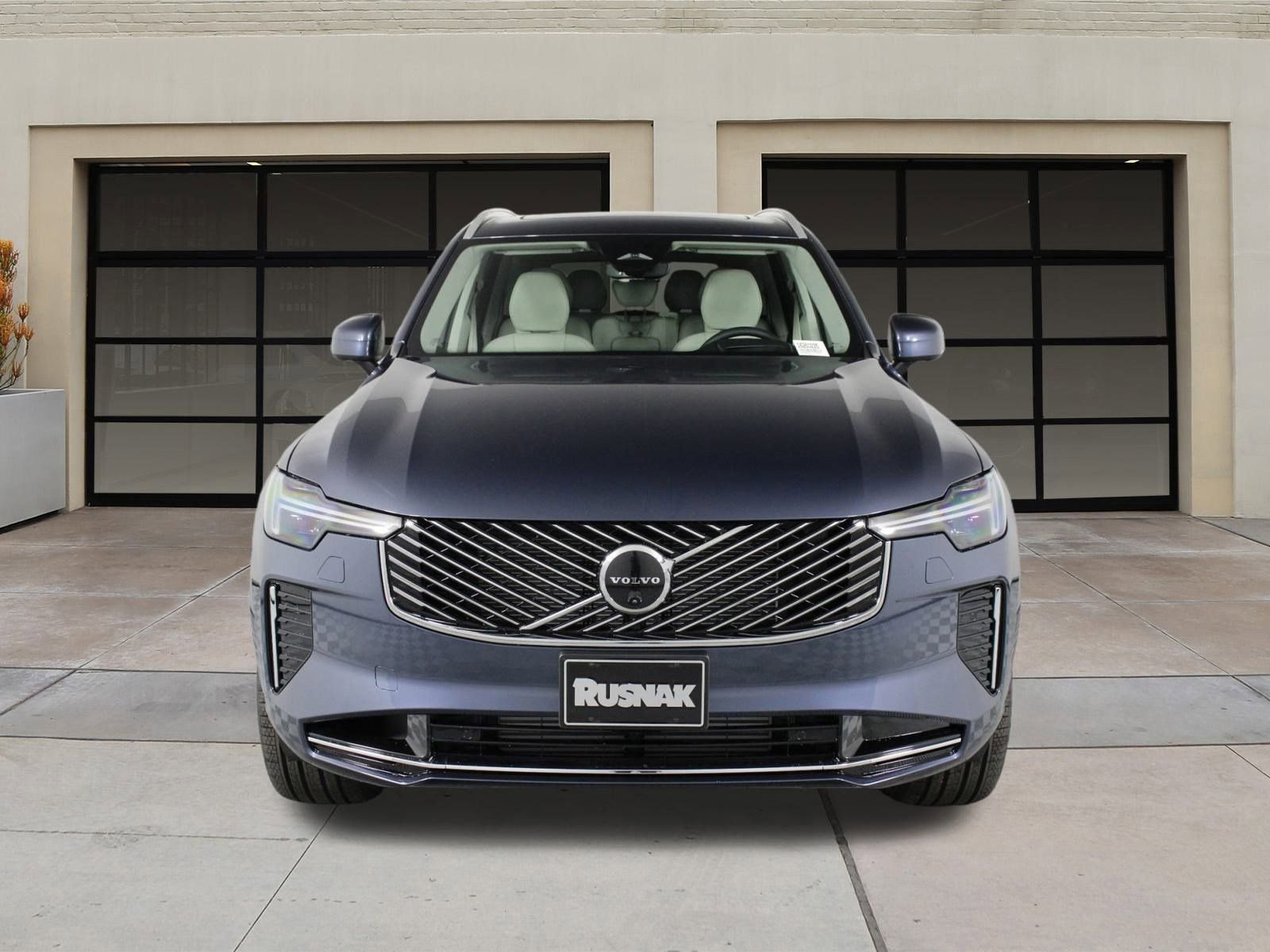 New 2026 Volvo XC90 T8 Ultra w/ Protection Package Premier image 2