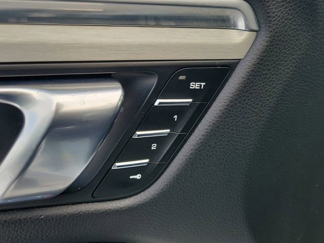 Used 2018 Porsche Macan Turbo AWD/4WD image 11