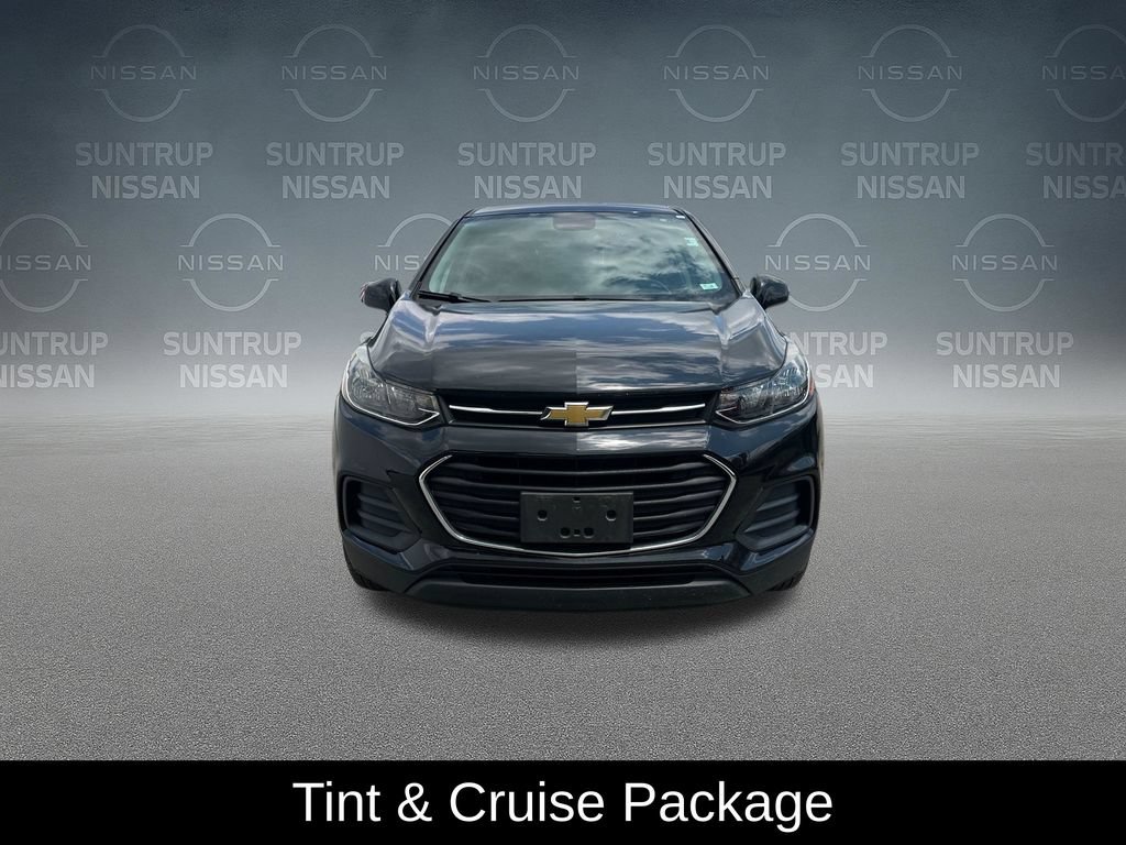 Used 2020 Chevrolet Trax LS w/ Tint and Cruise Package AWD/4WD image 10