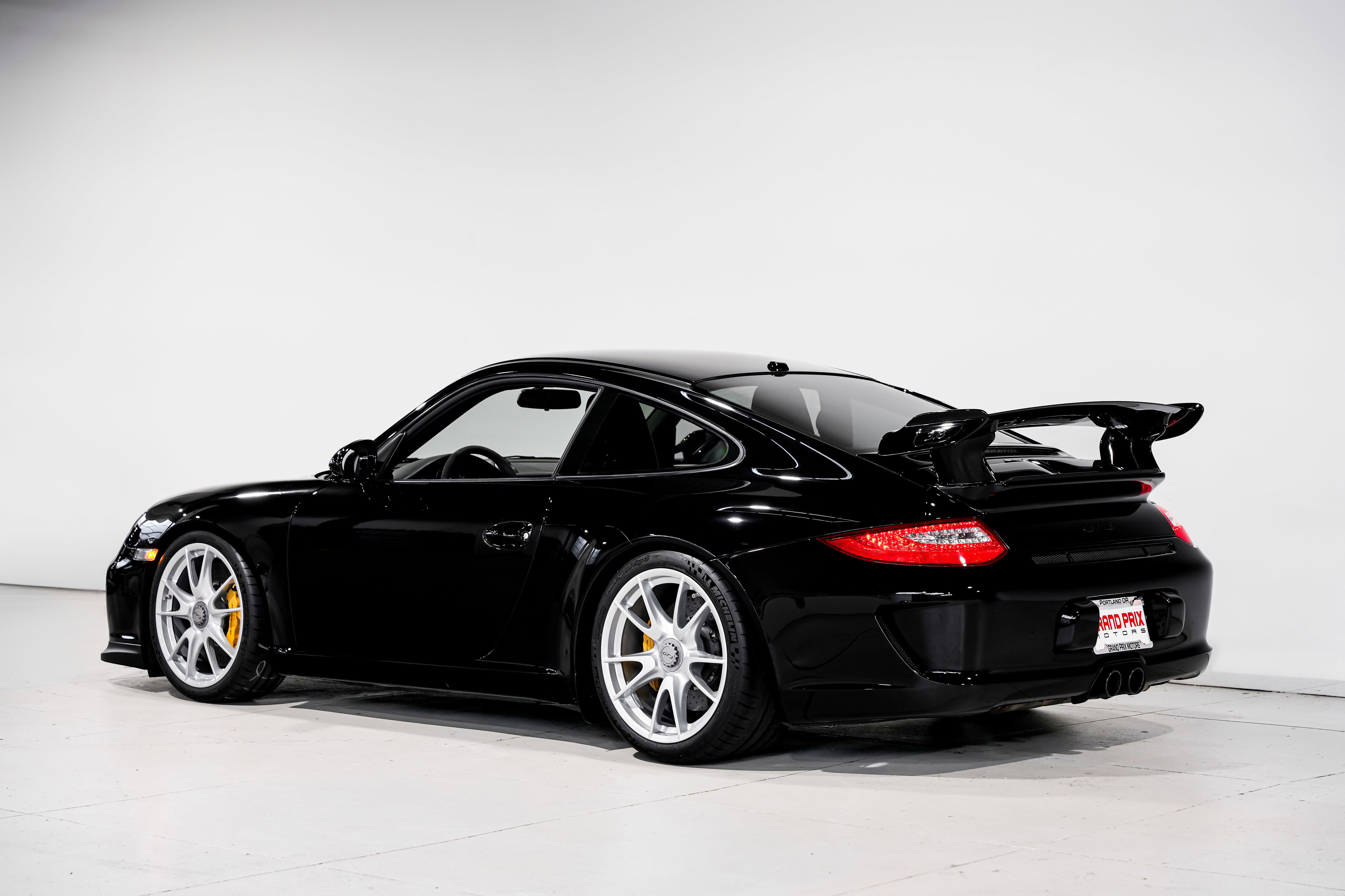 Used 2010 Porsche 911 GT3 image 8