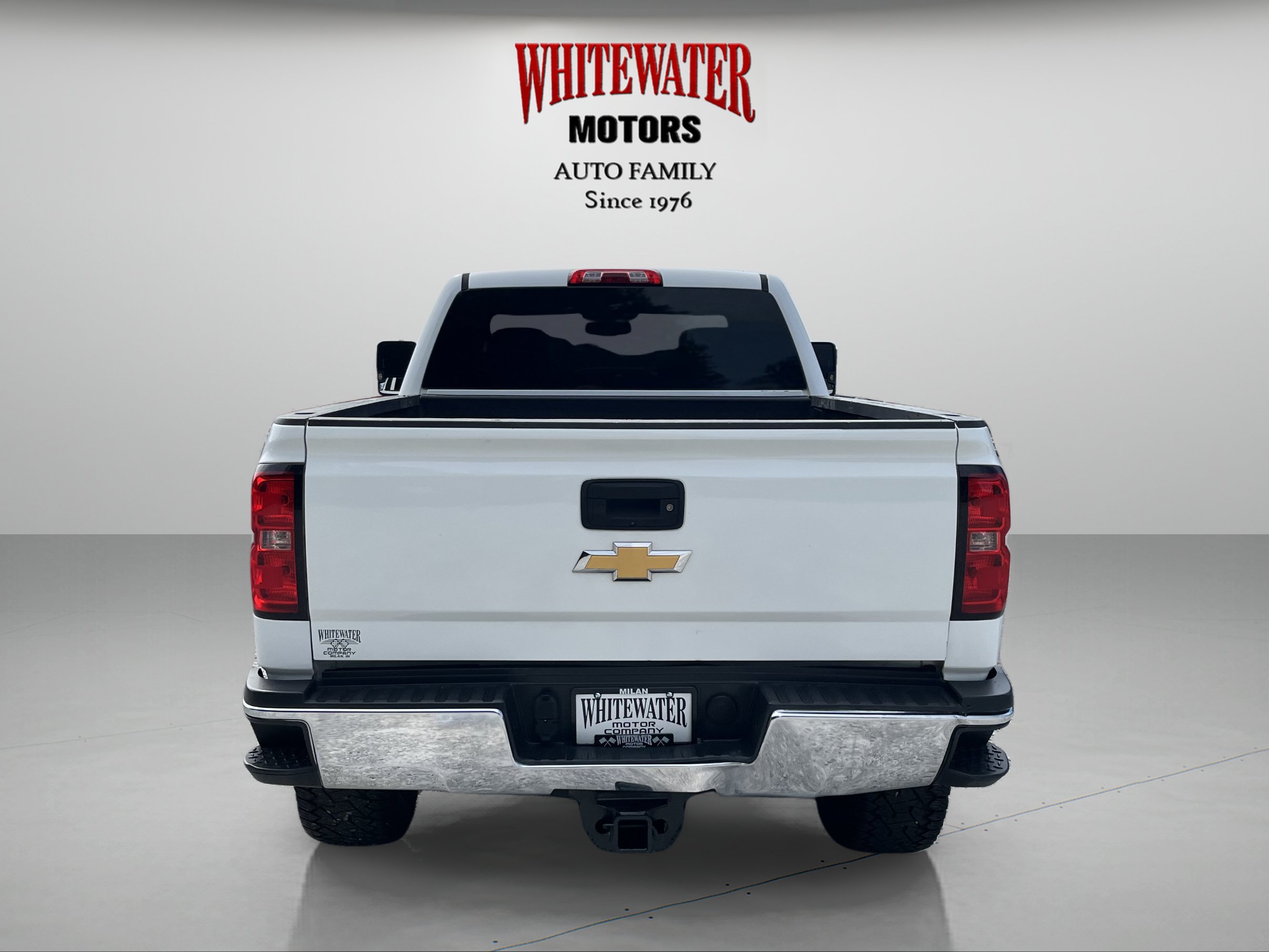 Used 2017 Chevrolet Silverado 2500 W/T w/ Snow Plow Prep Package AWD/4WD image 4