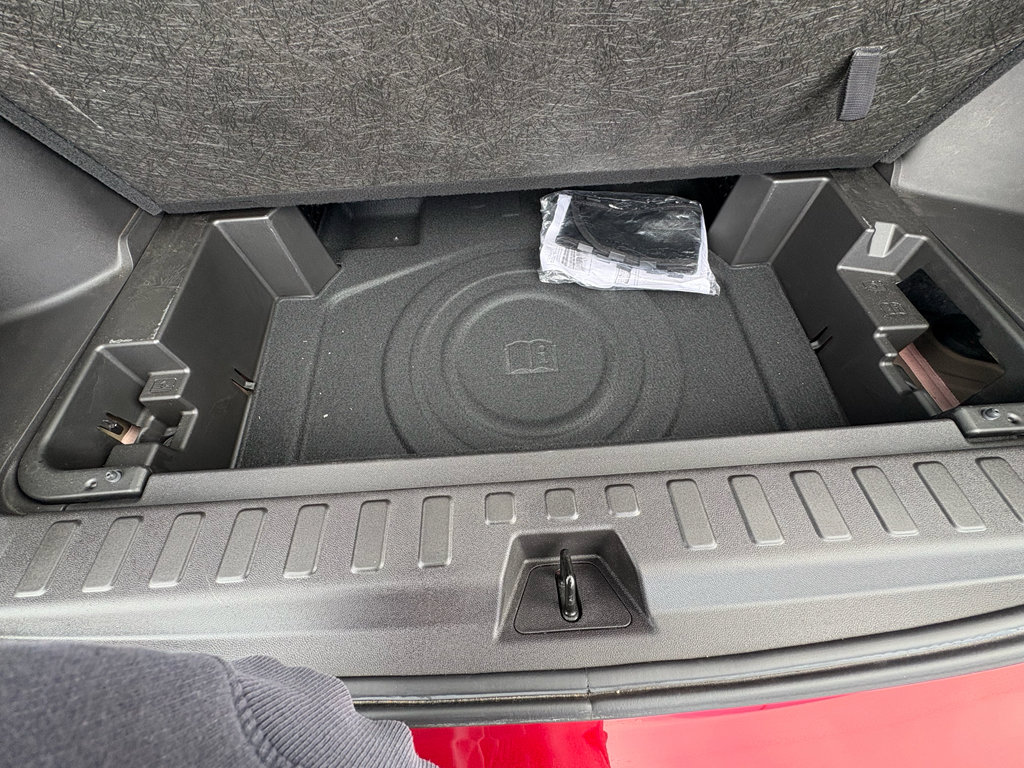 Used 2024 Chevrolet Equinox LT w/ LPO, Floor Liner Package image 28