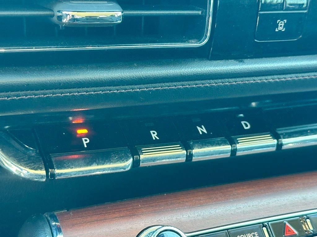 Used 2023 Lincoln Aviator Reserve image 20