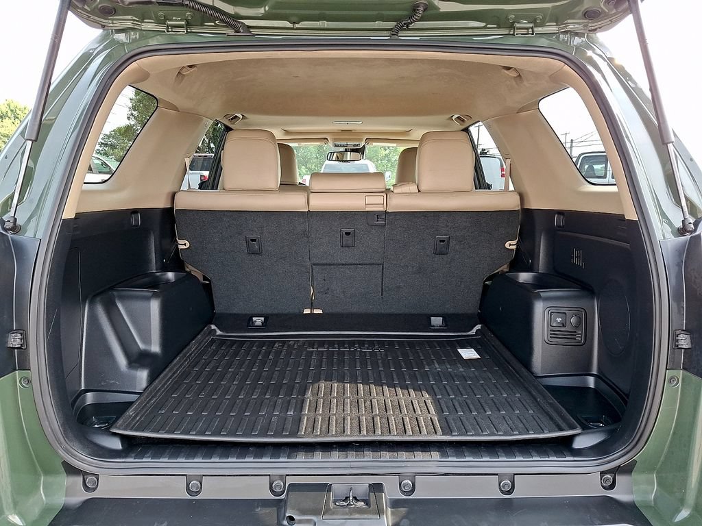 Used 2022 Toyota 4Runner Limited AWD/4WD image 34