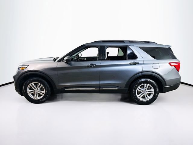 Used 2022 Ford Explorer XLT image 4