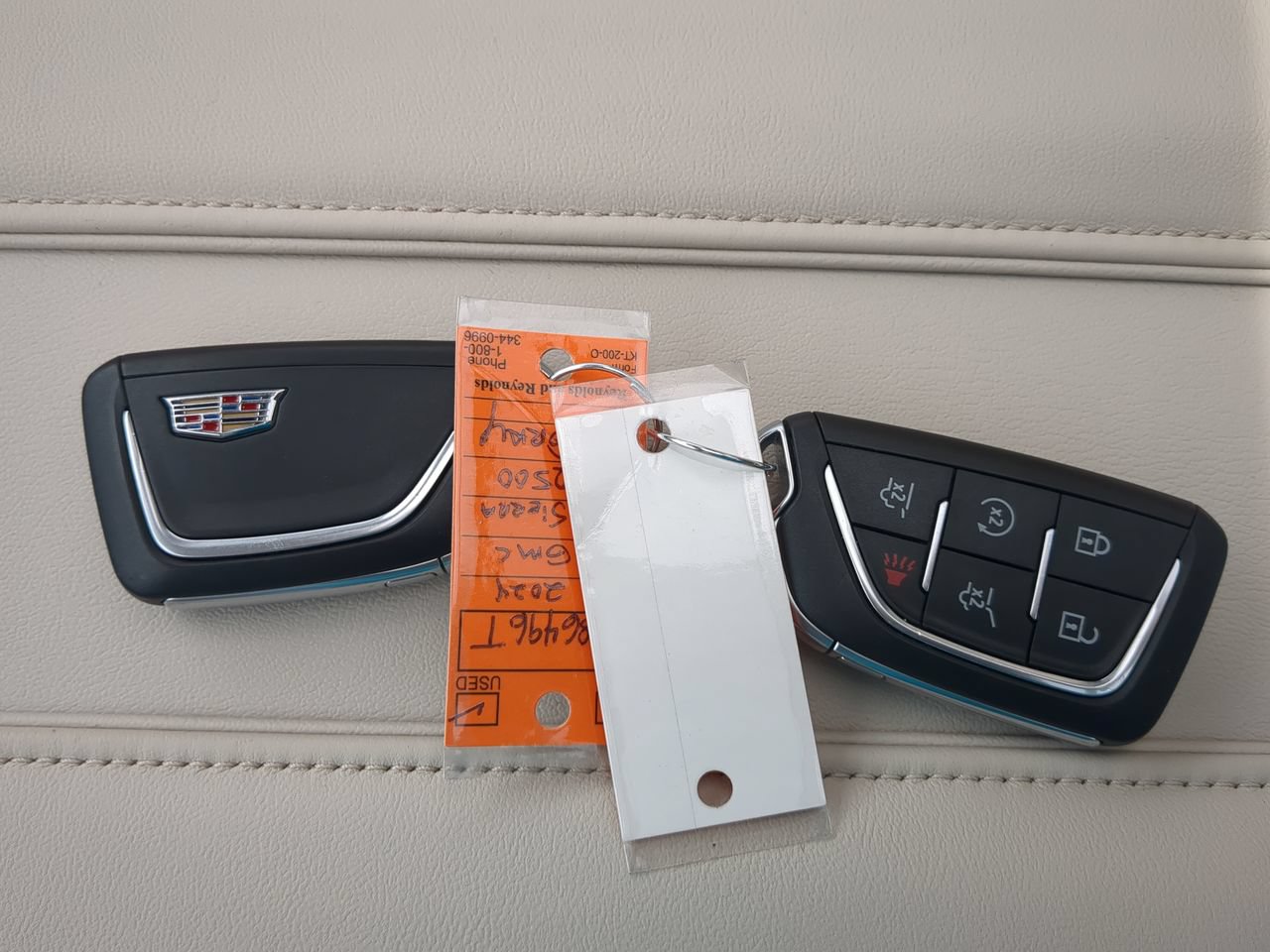 Used 2025 Cadillac Escalade Sport Platinum w/ LPO, Floor Liner Package AWD/4WD image 28