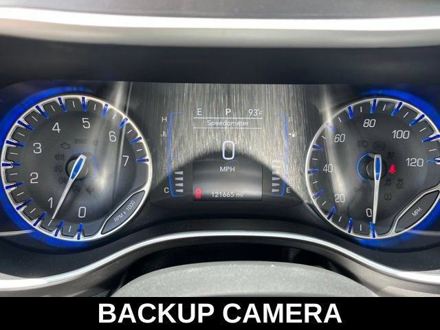 Used 2020 Chrysler Pacifica Touring FWD image 6