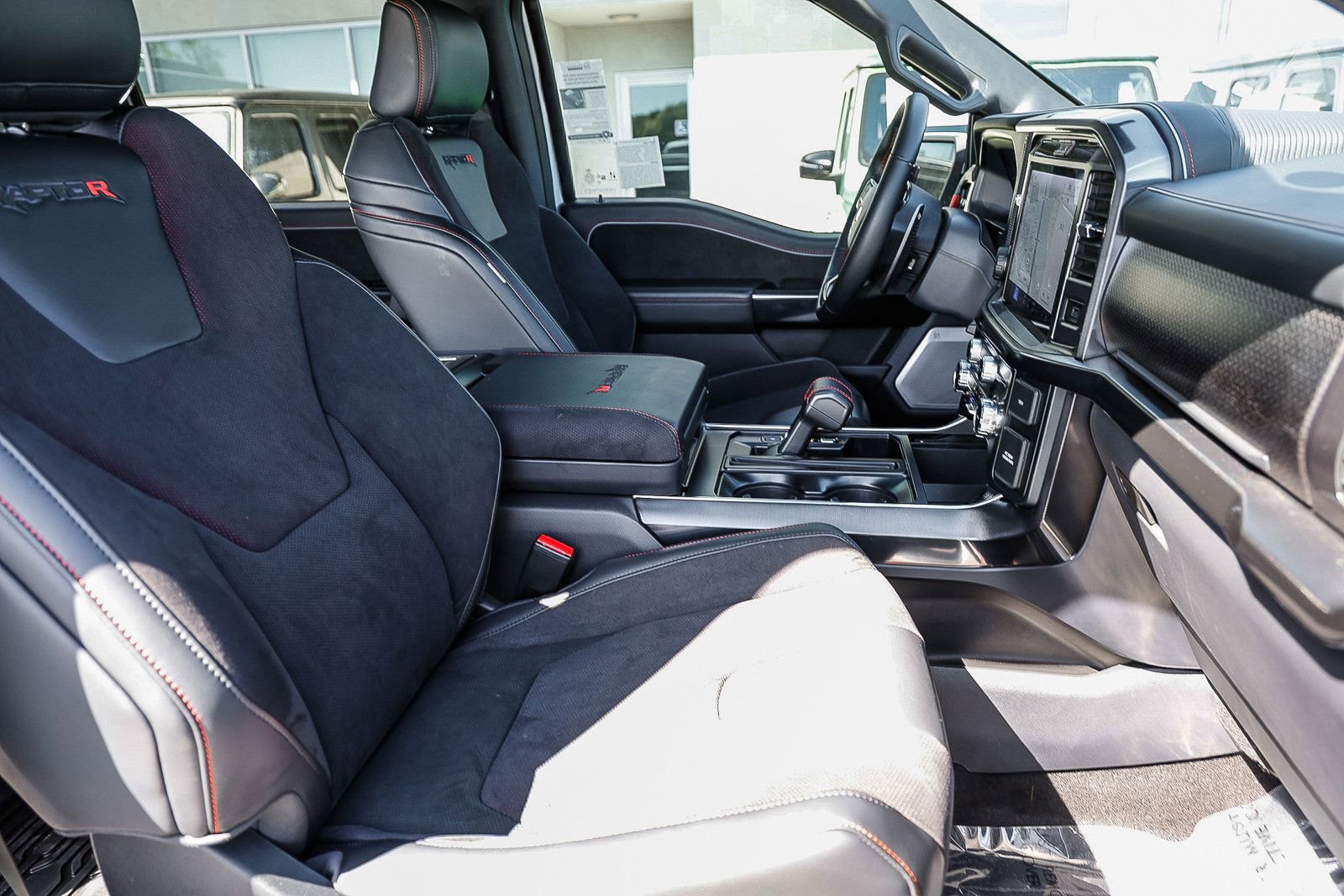 Used 2025 Ford F150 Raptor w/ Equipment Group 803A Raptor R image 17