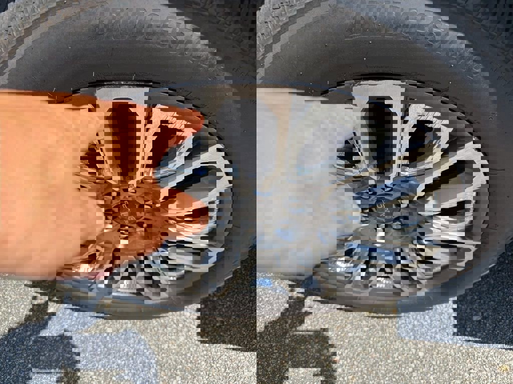 Used 2023 GMC Yukon Denali Ultimate w/ LPO, Floor Liner Package image 3