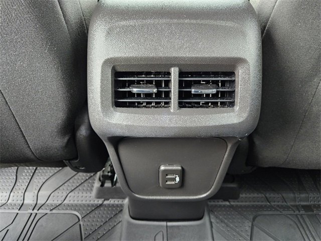 Used 2022 Chevrolet Equinox LT w/ Driver Convenience Package image 13