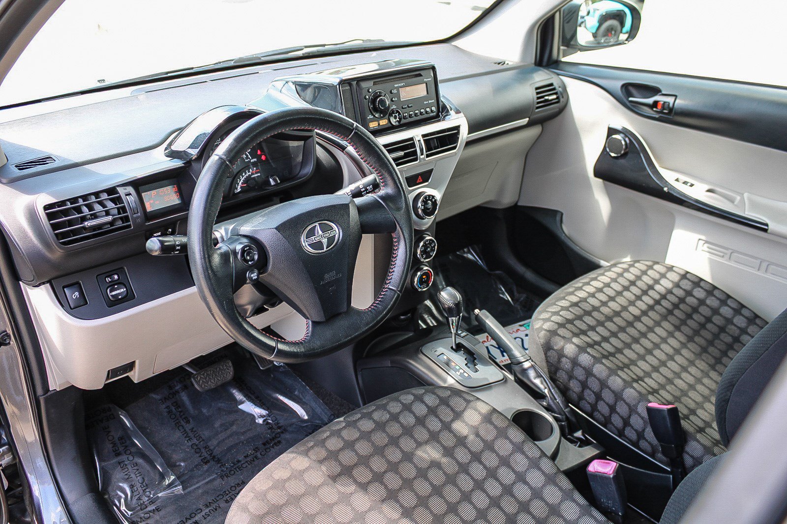 Used 2012 Scion iQ w/ Rear Speaker Pkg FWD image 14