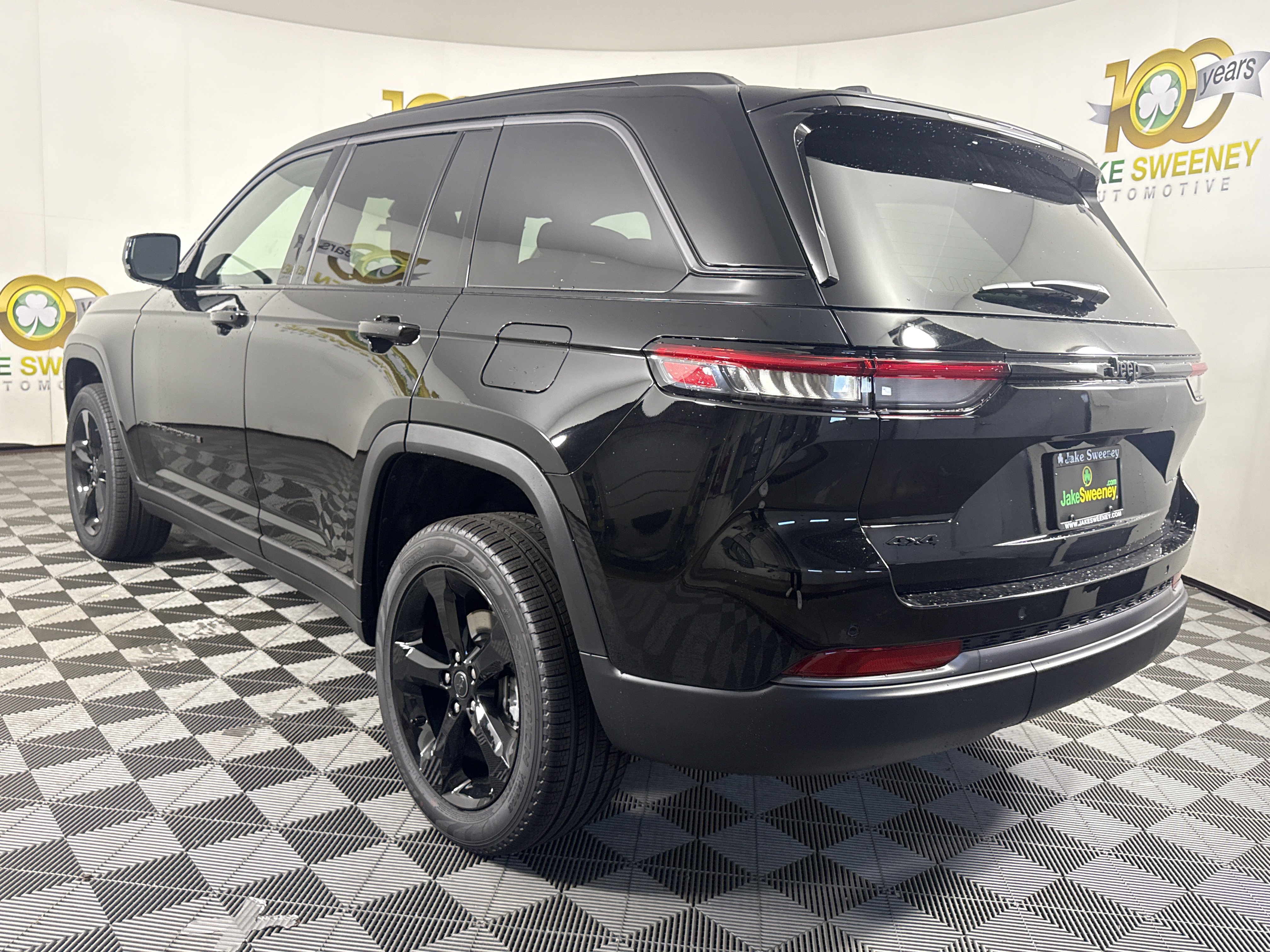 New 2027 Jeep Grand Cherokee Limited AWD/4WD image 5