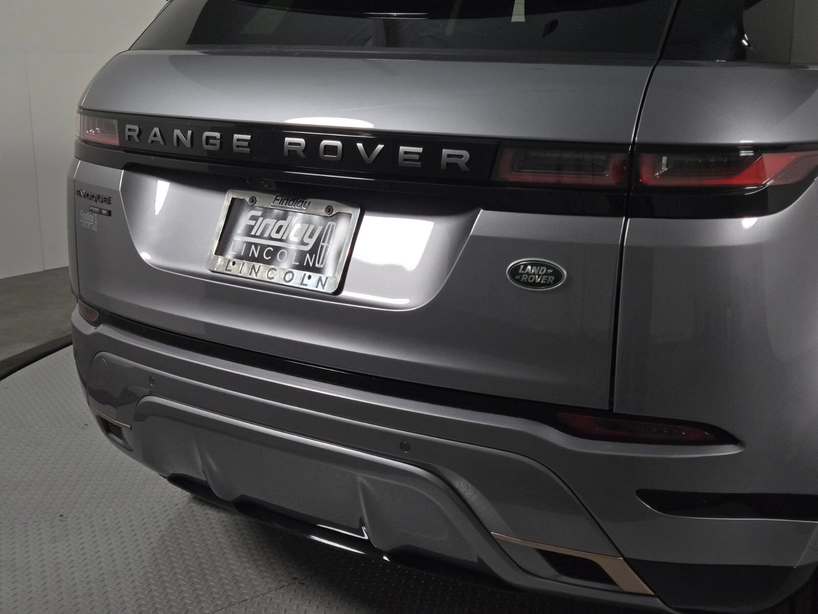 Used 2020 Land Rover Range Rover Evoque R-Dynamic SE AWD/4WD image 5