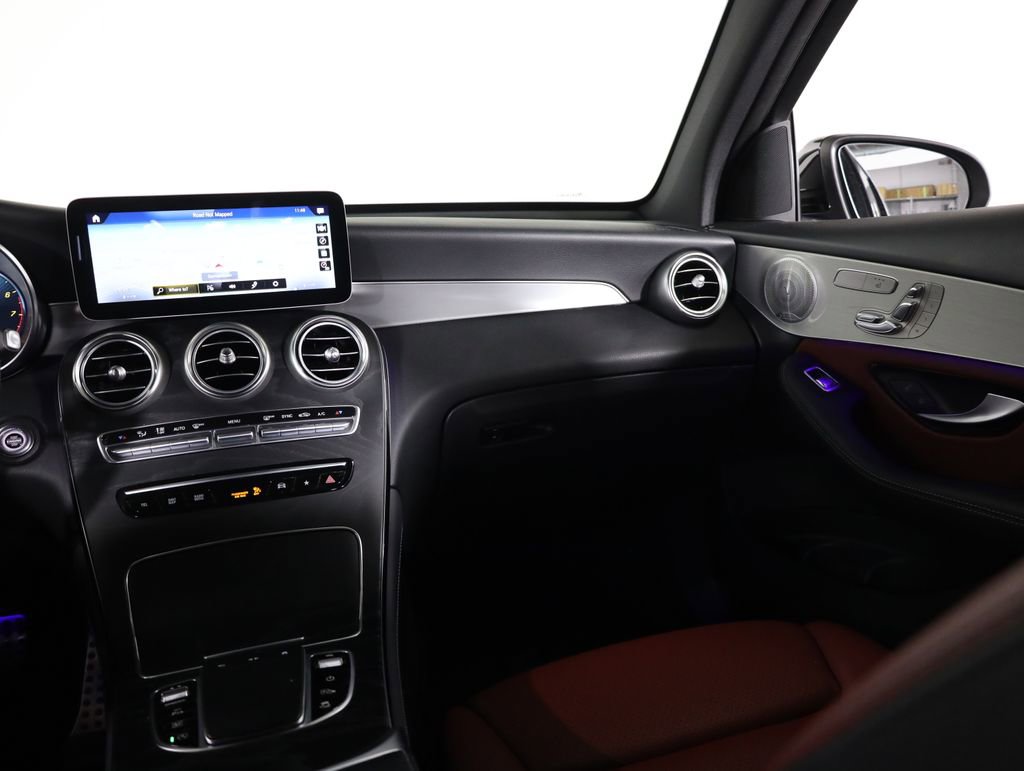 Used 2020 Mercedes-Benz GLC 300 4MATIC image 50