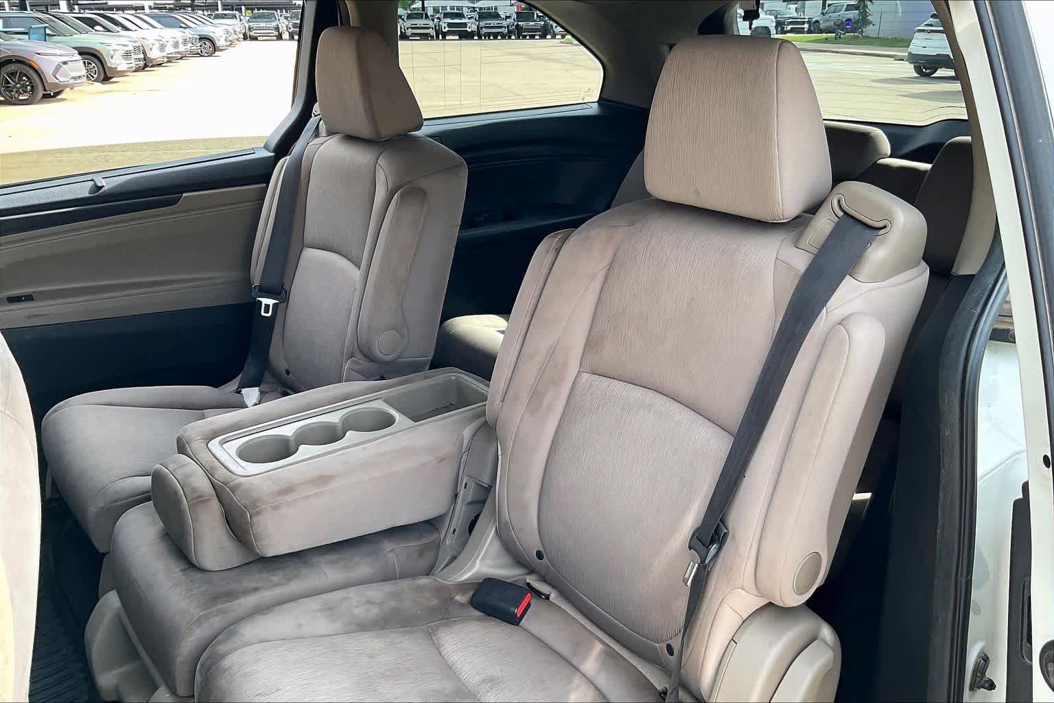 Used 2018 Honda Odyssey EX image 19