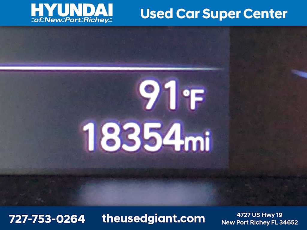 Used 2025 Hyundai Elantra Sport FWD image 27