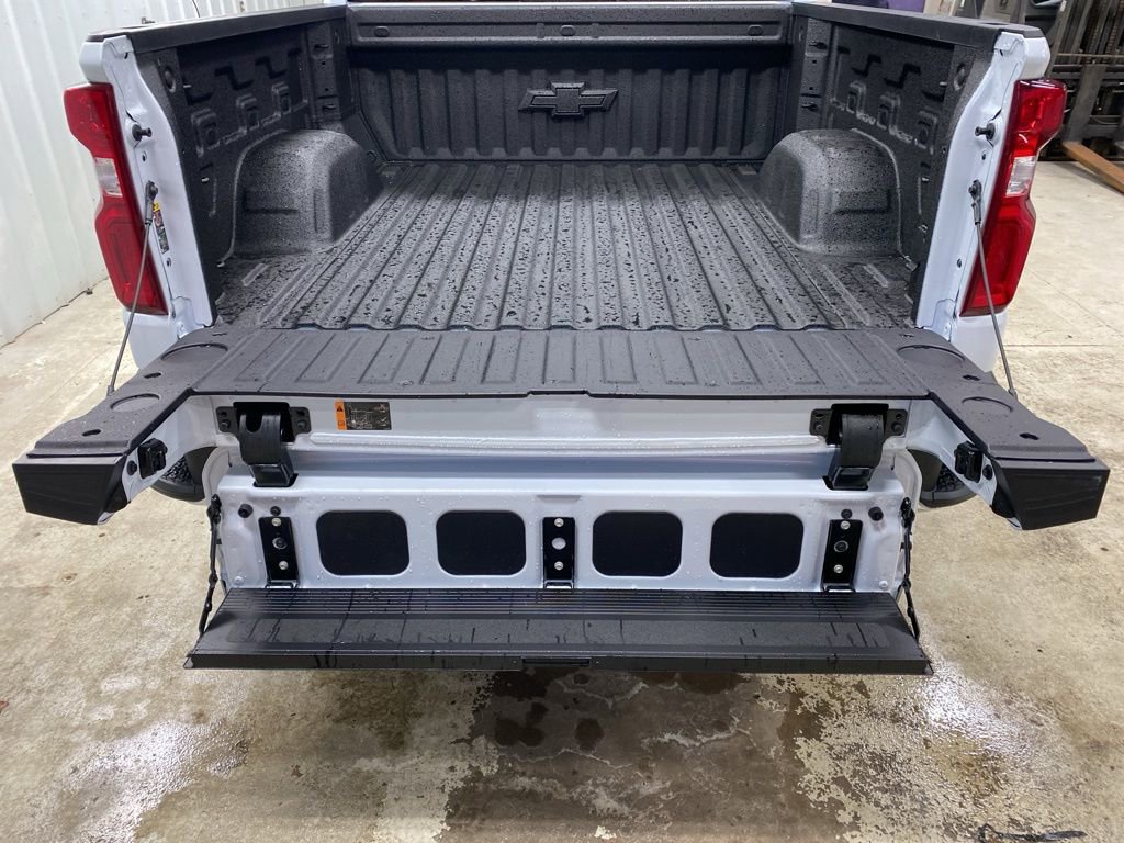 New 2026 Chevrolet Silverado 1500 LTZ w/ LTZ Premium Package AWD/4WD image 12