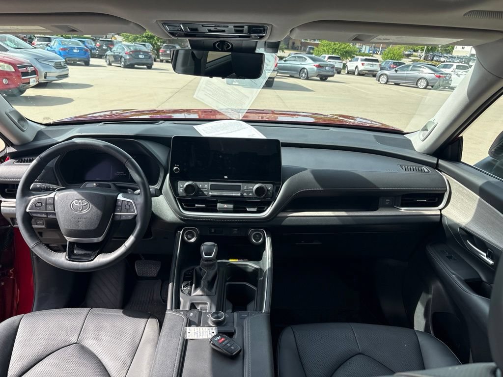 Used 2024 Toyota Grand Highlander AWD image 37