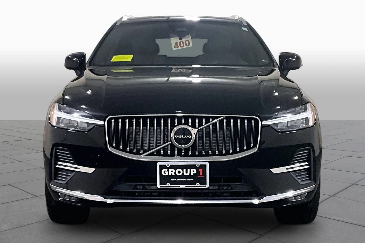 Used 2023 Volvo XC60 B5 Plus w/ Climate Package AWD/4WD image 3