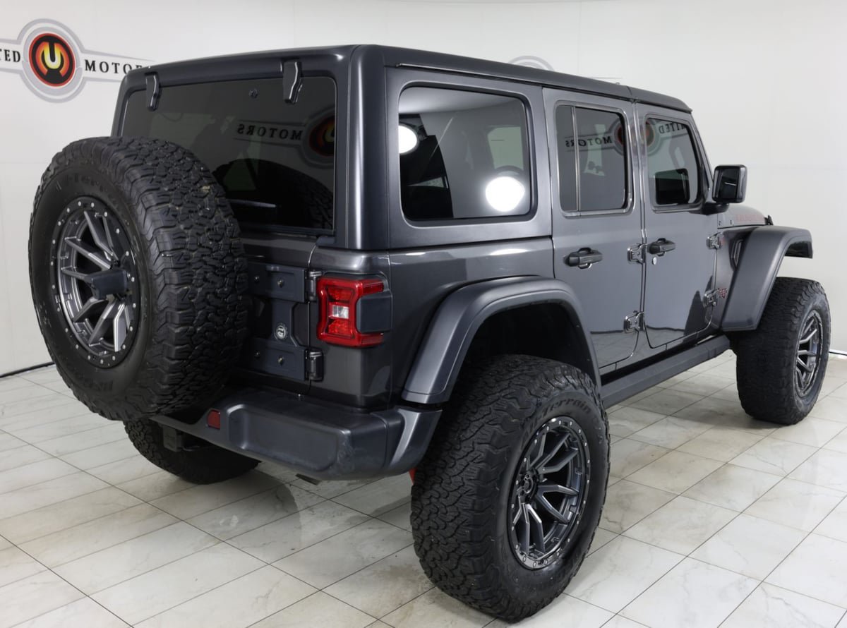 Used 2024 Jeep Wrangler Unlimited Rubicon w/ XTREMEE 35" Tire Package AWD/4WD image 3