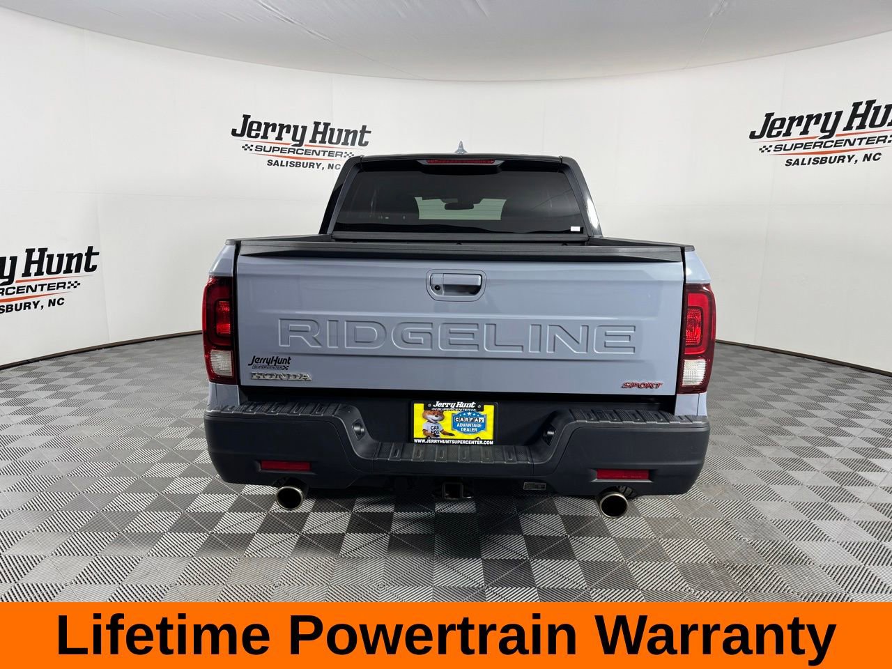 Used 2025 Honda Ridgeline Sport image 8